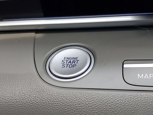 Used 2025 Hyundai Elantra SEL FWD image 18