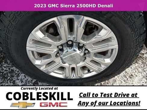 Used 2023 GMC Sierra 2500 Denali image 11