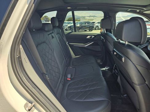 Used 2024 BMW X5 xDrive50e AWD/4WD image 12