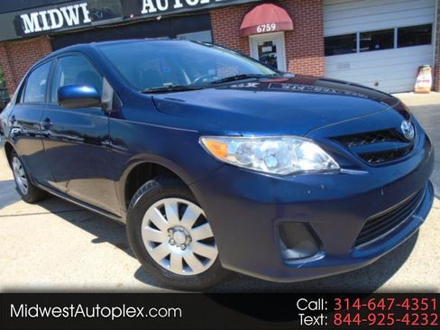 Used 2011 Toyota Corolla LE FWD image 1