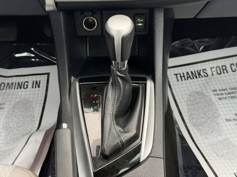 Used 2017 Toyota Corolla LE w/ Carpet Mat Package (TMS) FWD image 24