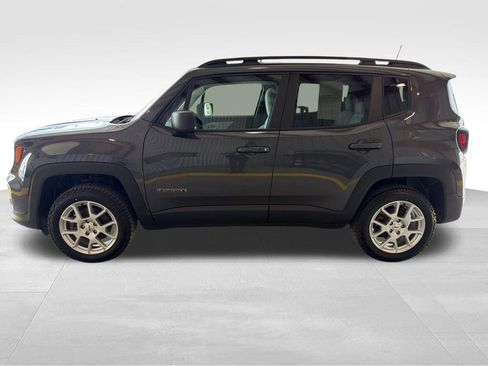 Used 2022 Jeep Renegade Latitude AWD/4WD image 2