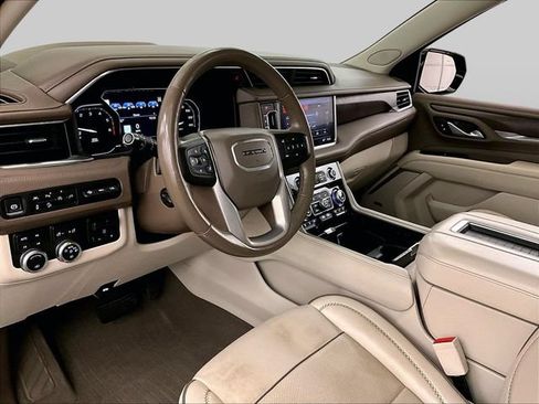 Used 2021 GMC Yukon Denali w/ Denali Ultimate Package AWD/4WD image 13