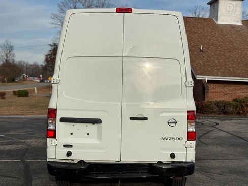 Used 2019 Nissan NV 2500 SV image 5
