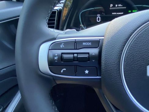 New 2025 Kia Sportage EX AWD/4WD image 16