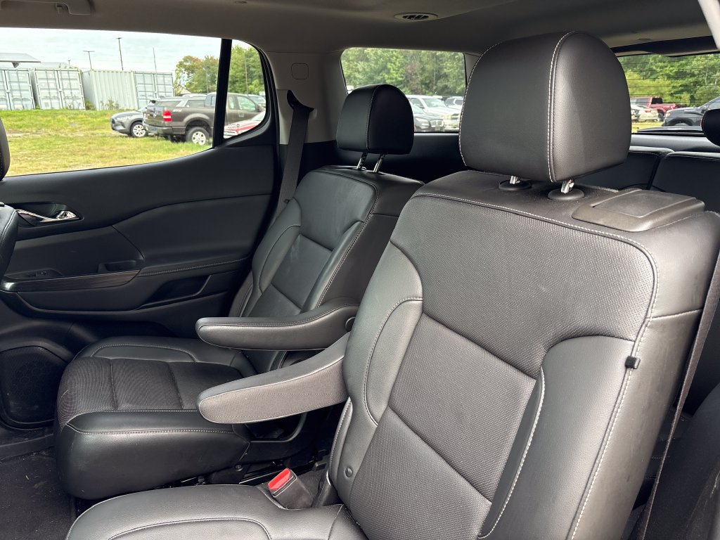 Used 2021 GMC Acadia SLT w/ Elevation Edition FWD image 16