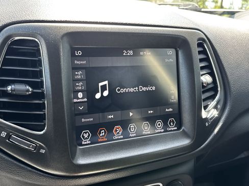 Used 2019 Jeep Compass Trailhawk AWD/4WD image 15