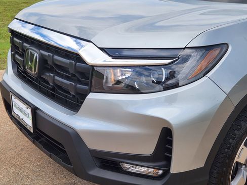 Used 2025 Honda Ridgeline RTL image 11