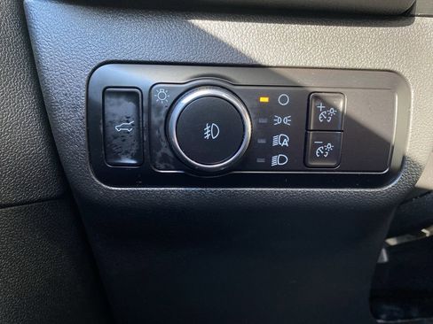 Certified 2023 Ford Escape Platinum image 30