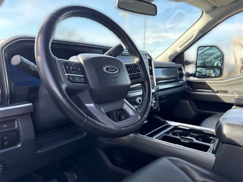 Used 2024 Ford F250 Lariat image 2
