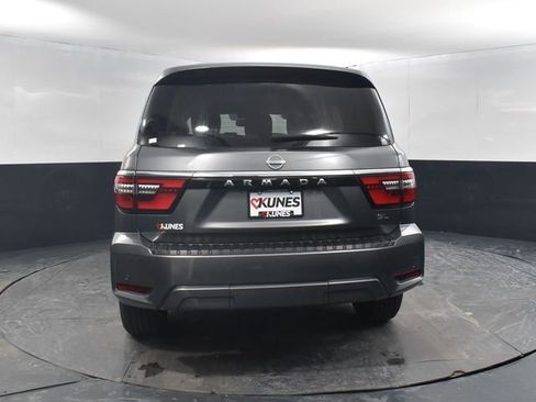 Used 2024 Nissan Armada SL image 8