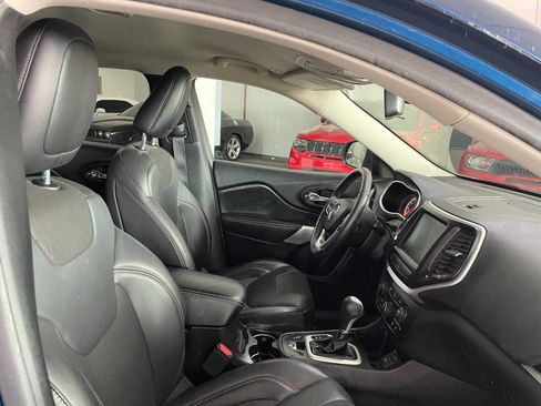 Used 2018 Jeep Cherokee Latitude Plus image 28