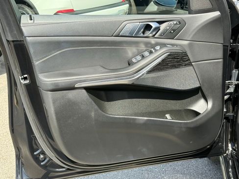 Certified 2022 BMW X7 xDrive40i w/ M Sport Package image 21