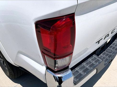 Used 2021 Toyota Tacoma SR5 RWD image 37