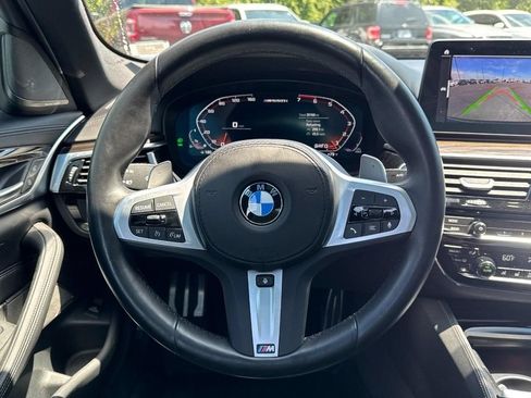 Used 2023 BMW M550i xDrive w/ Dynamic Handling Package AWD/4WD image 13