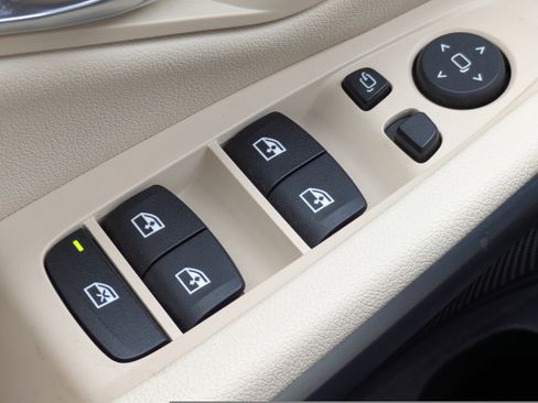 Used 2019 BMW 330i Sedan image 22