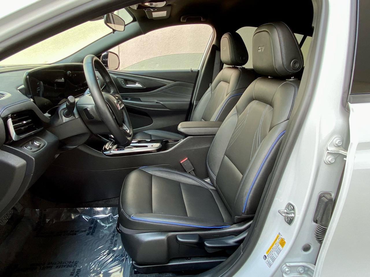 Used 2025 Buick Envista Sport Touring FWD image 22