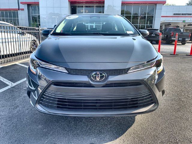 Used 2026 Toyota Corolla LE FWD image 3