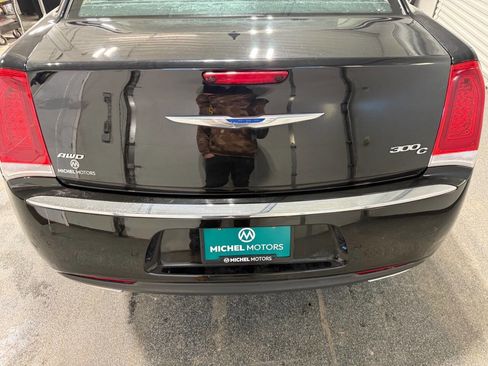 Used 2015 Chrysler 300 C w/ Light Group image 5