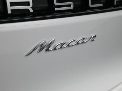 Certified 2026 Porsche Macan image 8