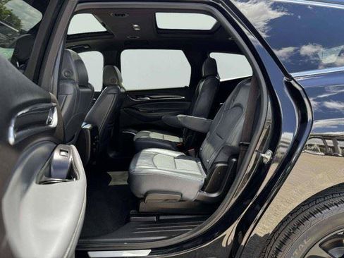 Used 2023 Buick Enclave Essence w/ Experience Buick Package FWD image 33