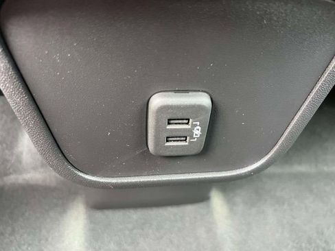 Certified 2024 Chevrolet Equinox LS FWD image 13