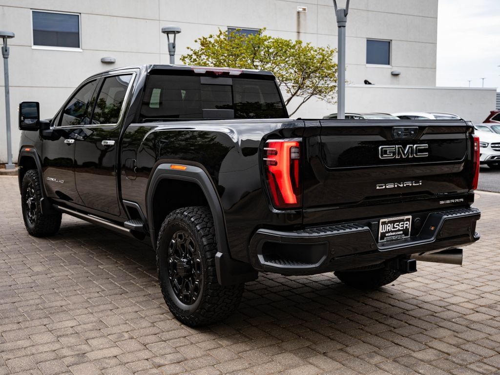 Used 2024 GMC Sierra 2500 Denali Ultimate w/ Max Trailering Package AWD/4WD image 6