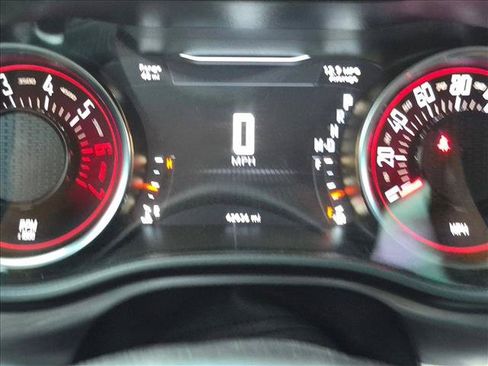 Used 2022 Dodge Challenger R/T RWD image 11