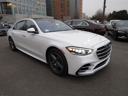 Used 2024 Mercedes-Benz S 580 4MATIC Sedan w/ AMG Line image 5