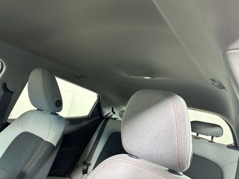 Used 2019 Chevrolet Bolt LT image 16