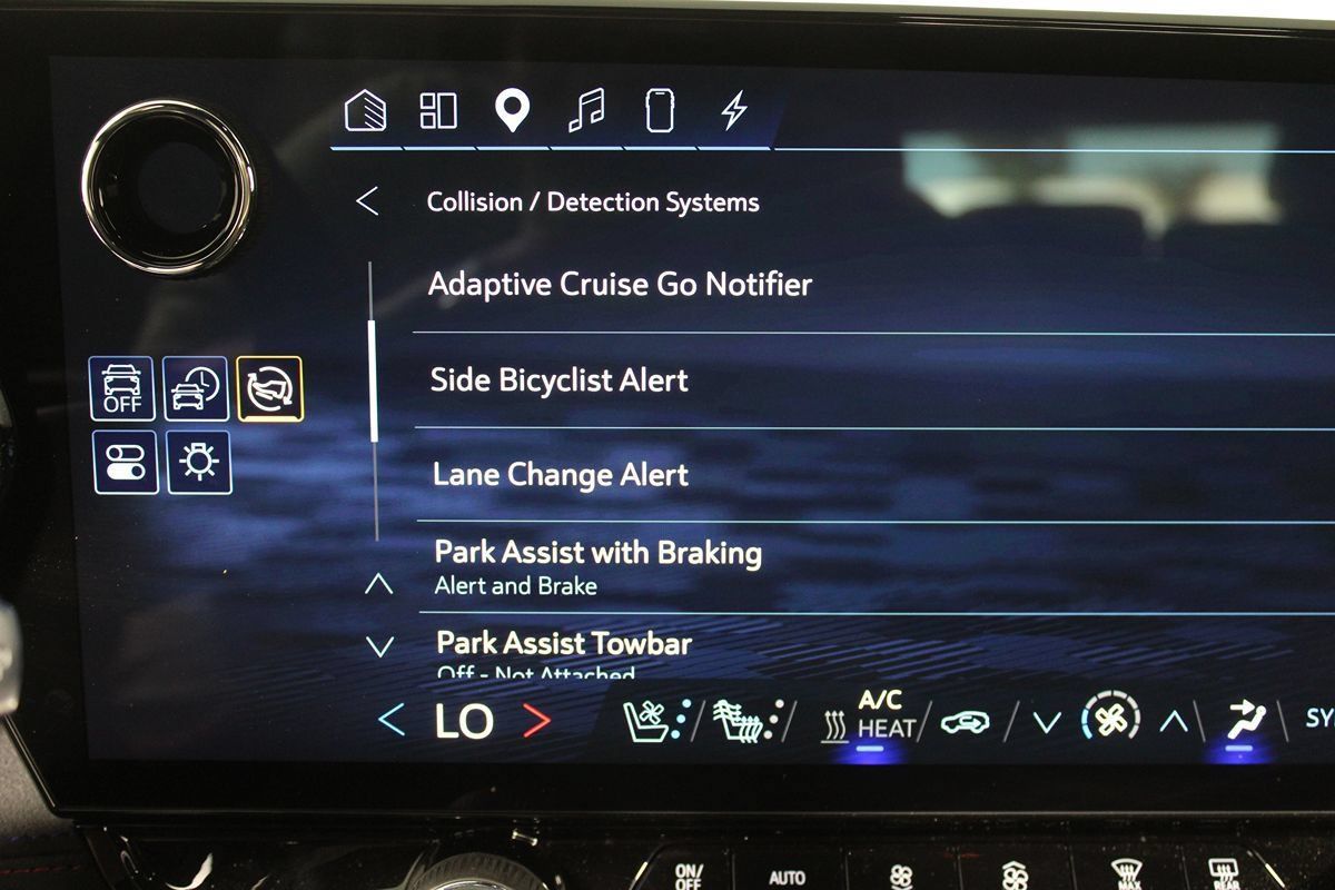 Used 2024 Chevrolet Blazer EV RS AWD/4WD image 19