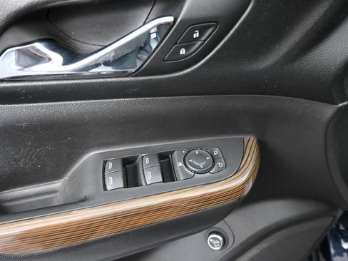 Used 2017 GMC Acadia SLE AWD/4WD image 27