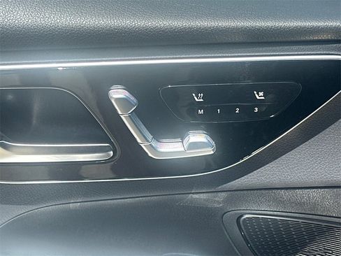 Certified 2025 Mercedes-Benz GLC 300 image 12