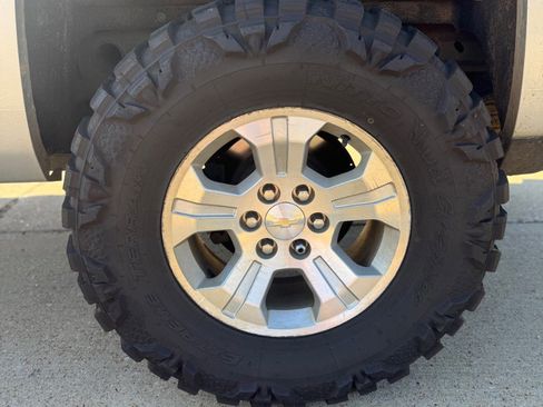 Used 2018 Chevrolet Silverado 1500 LT w/ Texas Edition image 6