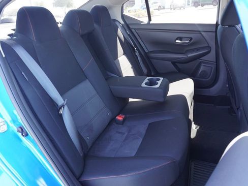 Certified 2025 Nissan Sentra SR w/ Midnight Edition image 9