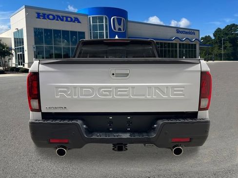 New 2026 Honda Ridgeline Black Edition image 4