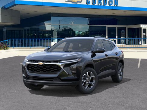 New 2026 Chevrolet Trax LT w/ Driver Confidence Package image 6