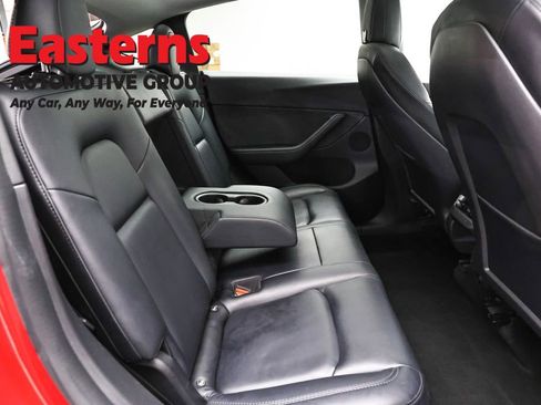 Used 2022 Tesla Model Y Long Range image 17