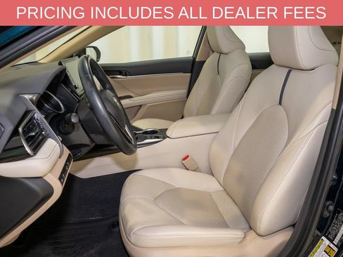 Certified 2021 Toyota Camry XLE FWD image 9