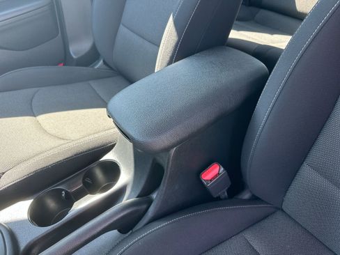 Used 2024 Kia Forte LXS image 19