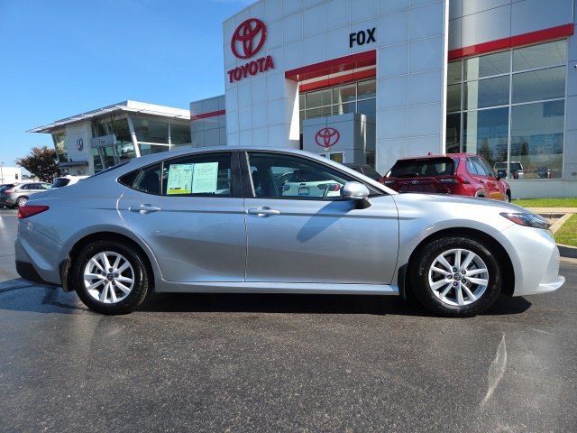 Used 2026 Toyota Camry LE FWD image 8