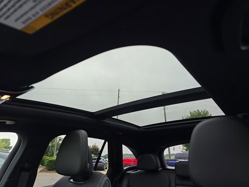 Certified 2025 Mercedes-Benz GLC 300 4MATIC image 32