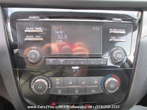 Used 2016 Nissan Rogue S AWD/4WD image 21