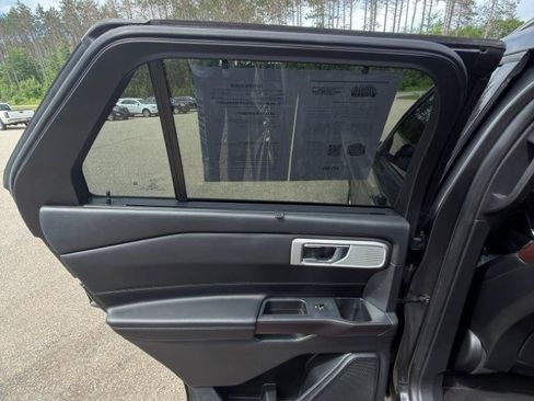 Used 2020 Ford Explorer Platinum w/ Premium Technology Package AWD/4WD image 14