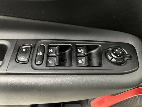 Used 2023 Jeep Renegade Trailhawk AWD/4WD image 15