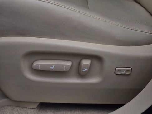 Used 2011 Lexus RX 350 2WD w/ Premium Pkg image 25