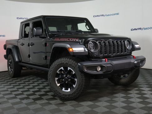 Used 2026 Jeep Gladiator Rubicon AWD/4WD image 2