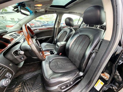 Used 2009 Buick Lucerne Super image 12