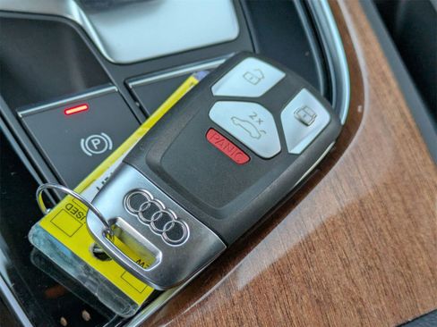 Used 2023 Audi A4 2.0T Premium w/ Convenience Package image 32