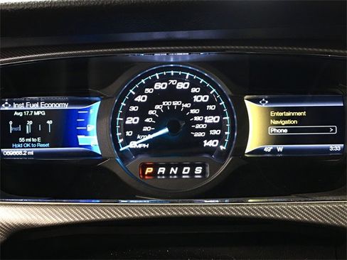 Used 2017 Ford Taurus SHO image 5
